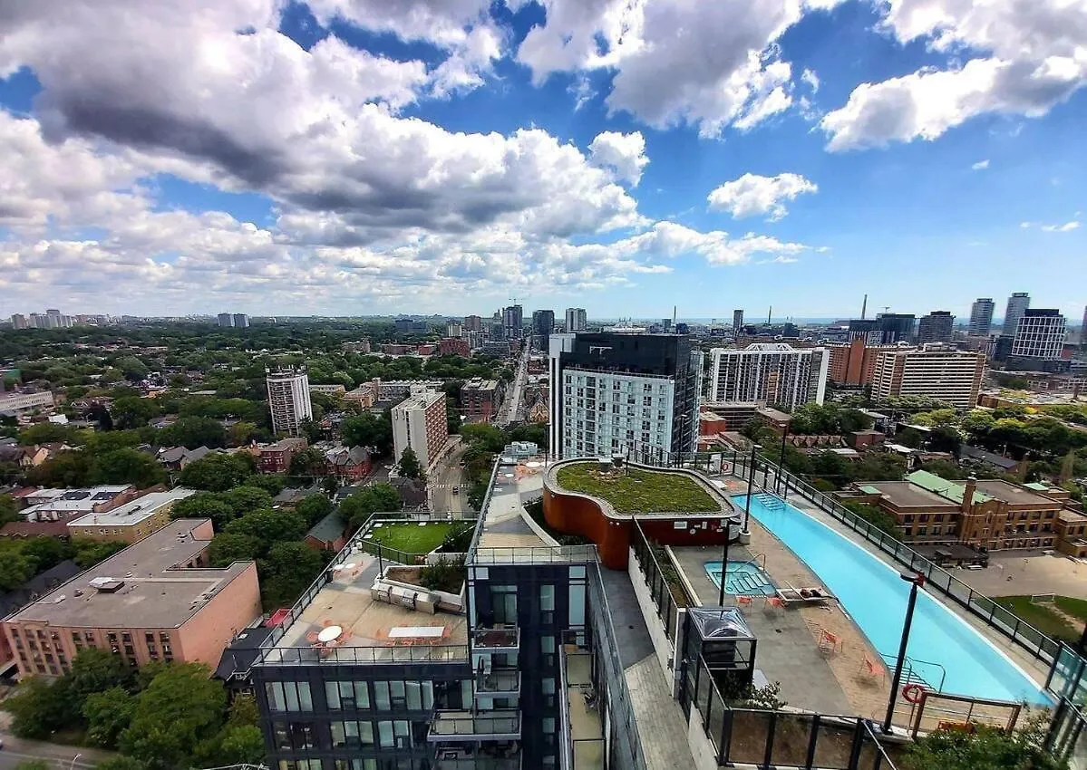 Homestay Cozy Room In A Shared 2Bedrooms Condo Toronto